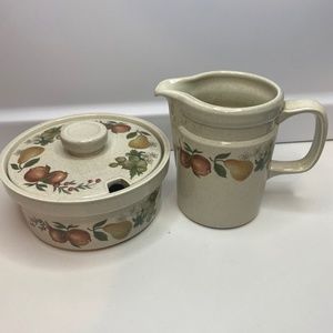Wedgwood Quince England oven to table creamer and sugar with lid set